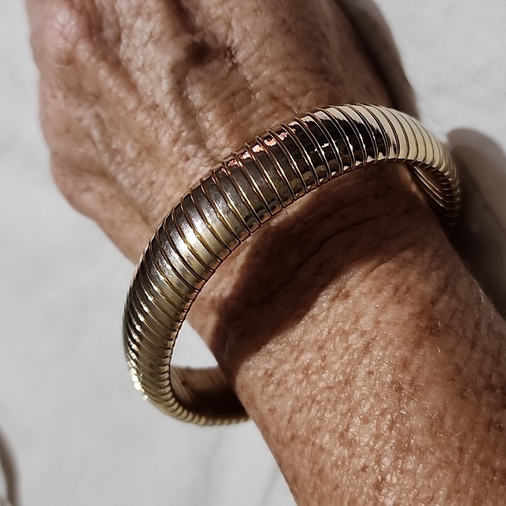 Omega Bracelets - Picture 6 of 9